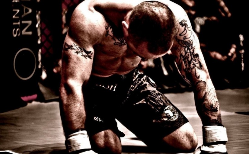 Dlaczego warto trenować MMA ?